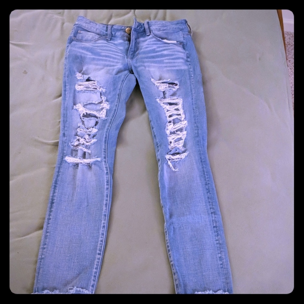 Ripped skinny jeans